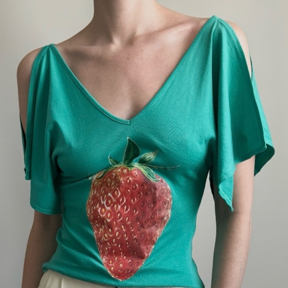 Chloe SS 2001 strawberry top - Picture 5 of 5